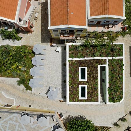 סימי Opera House Hotel מראה חיצוני תמונה