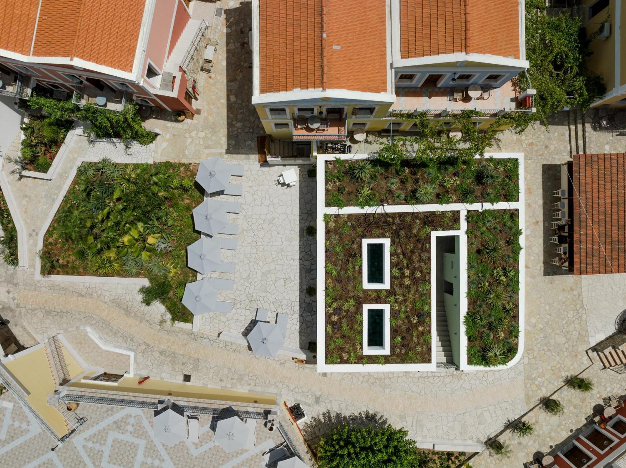 סימי Opera House Hotel מראה חיצוני תמונה