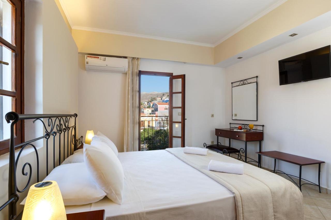 סימי Opera House Hotel מראה חיצוני תמונה