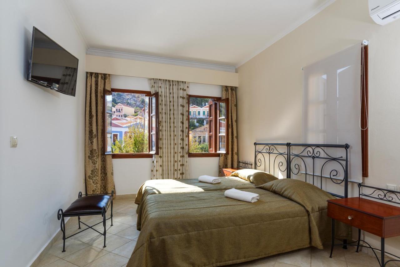 סימי Opera House Hotel מראה חיצוני תמונה