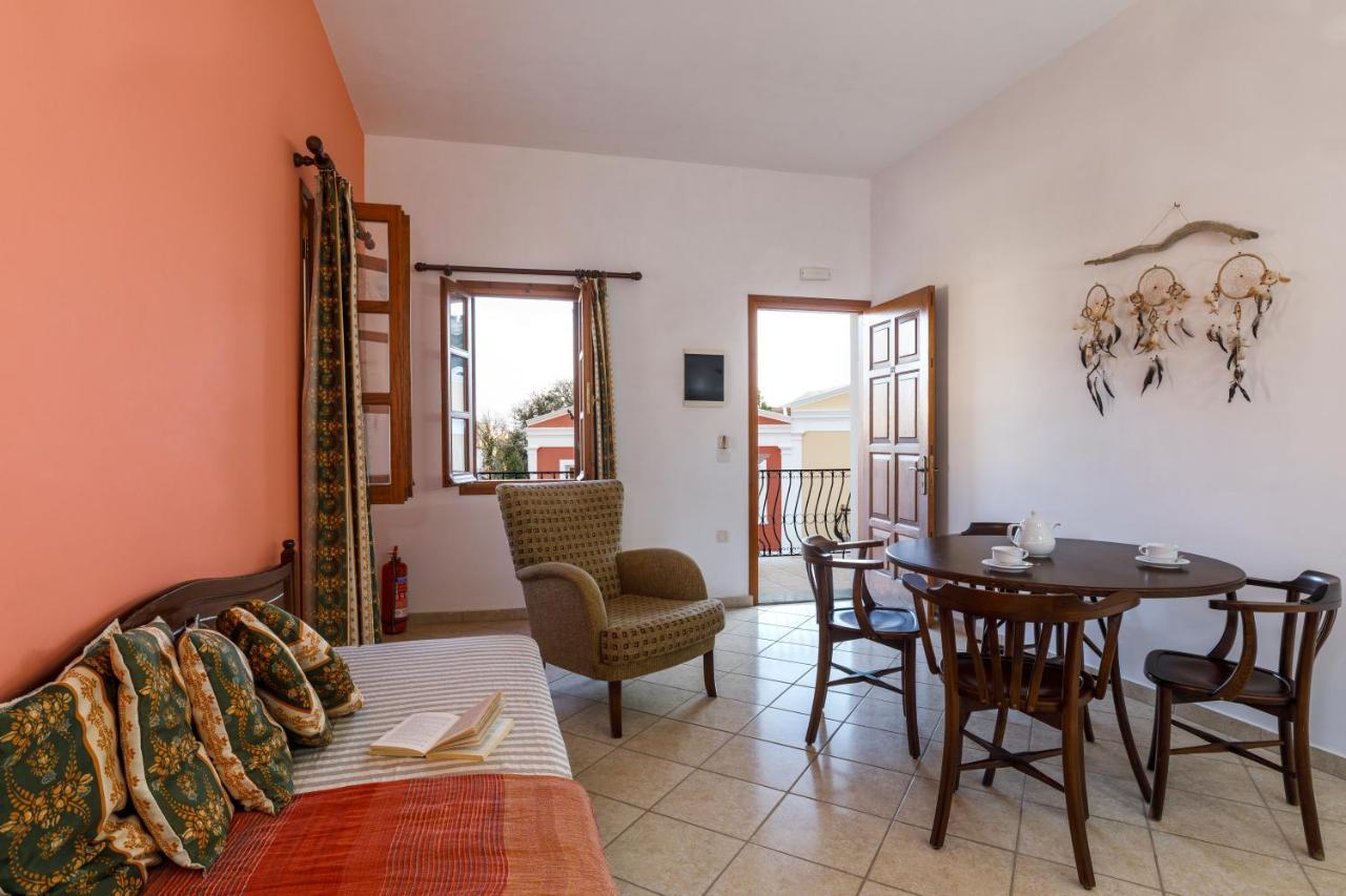 סימי Opera House Hotel מראה חיצוני תמונה