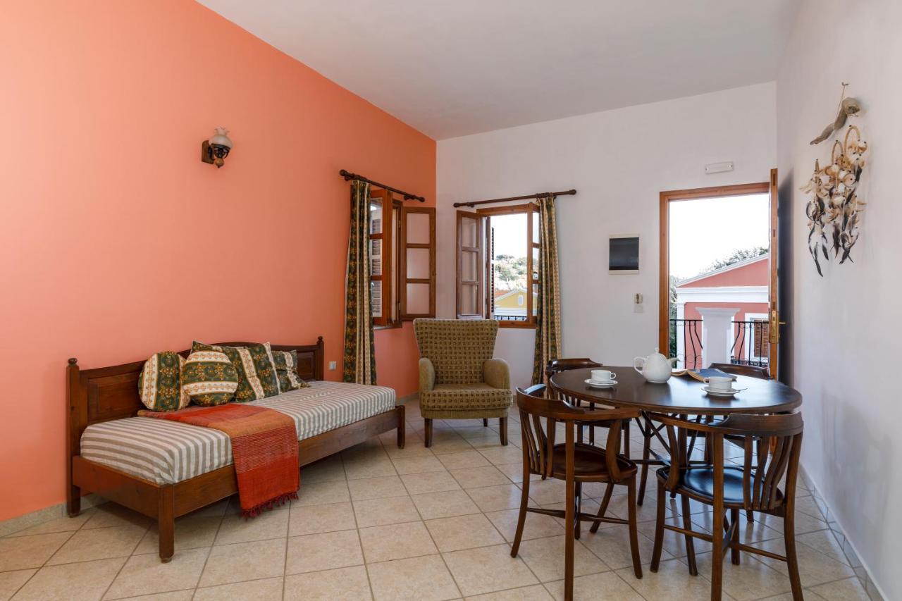 סימי Opera House Hotel מראה חיצוני תמונה