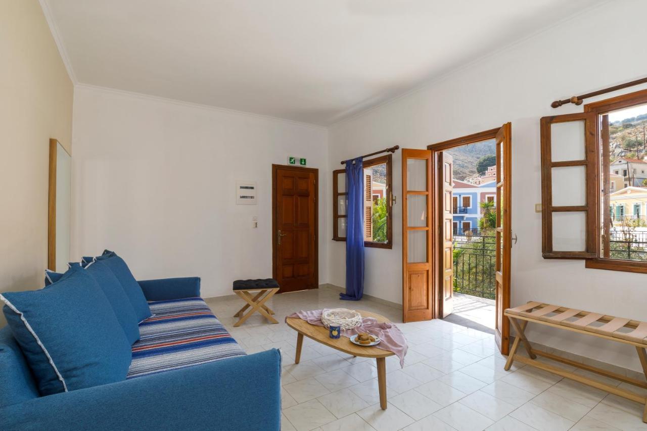 סימי Opera House Hotel מראה חיצוני תמונה